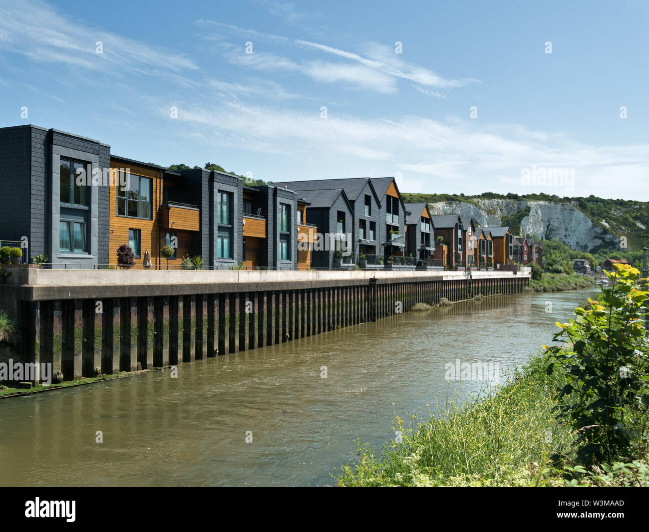 Nouveaux appartements de luxe en bord de la rivière Ouse, Timberyard lane, Lewes, East Sussex, England, UK Banque D'Images