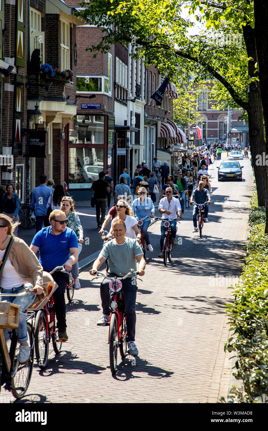 Amsterdam, Pays-Bas, centre-ville, vieille ville, rue Spiegelgracht, cyclistes, Banque D'Images