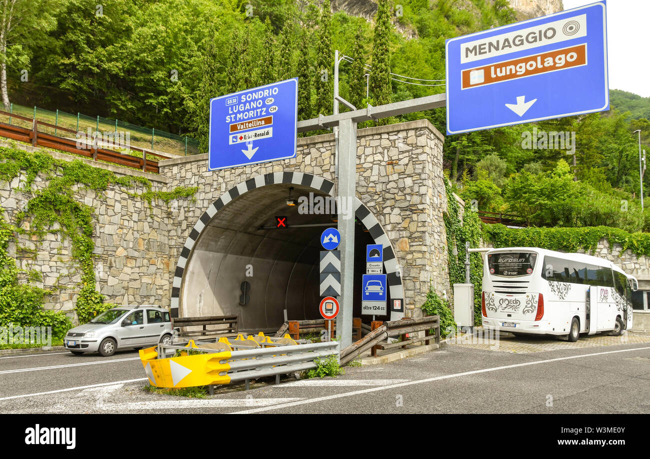 Le Lac De Come Menaggio Italie Juin 2019 Voiture Sortir Le Tunnel A Menaggio Sur Le Lac De Come Le Tunnel Relie L Italie Et La Suisse Photo Stock Alamy