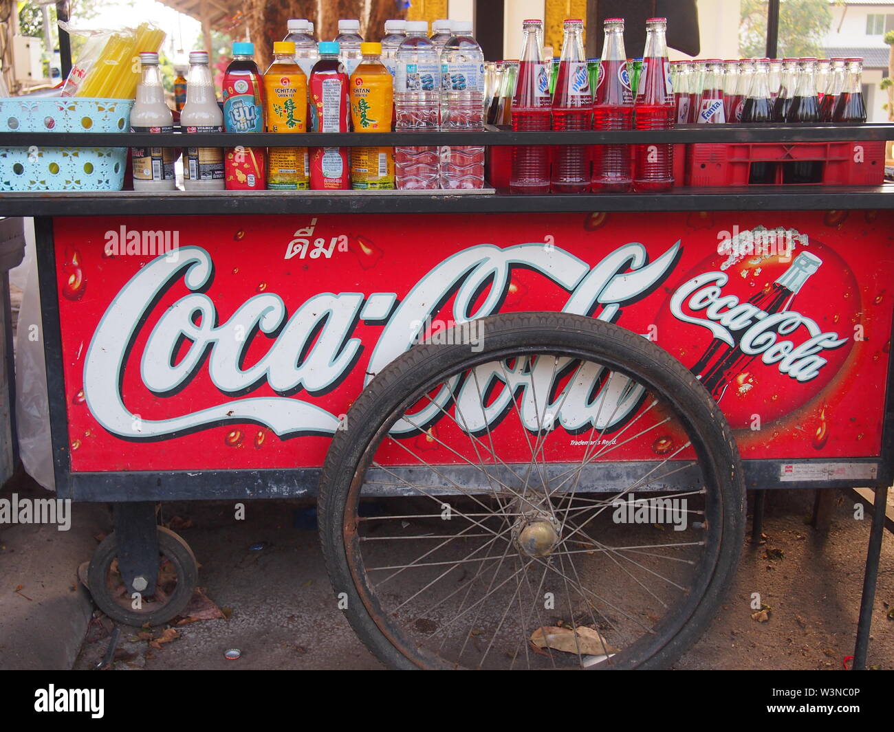 Panier Coca-Cola, Chiang Mai, Thaïlande Photo Stock - Alamy
