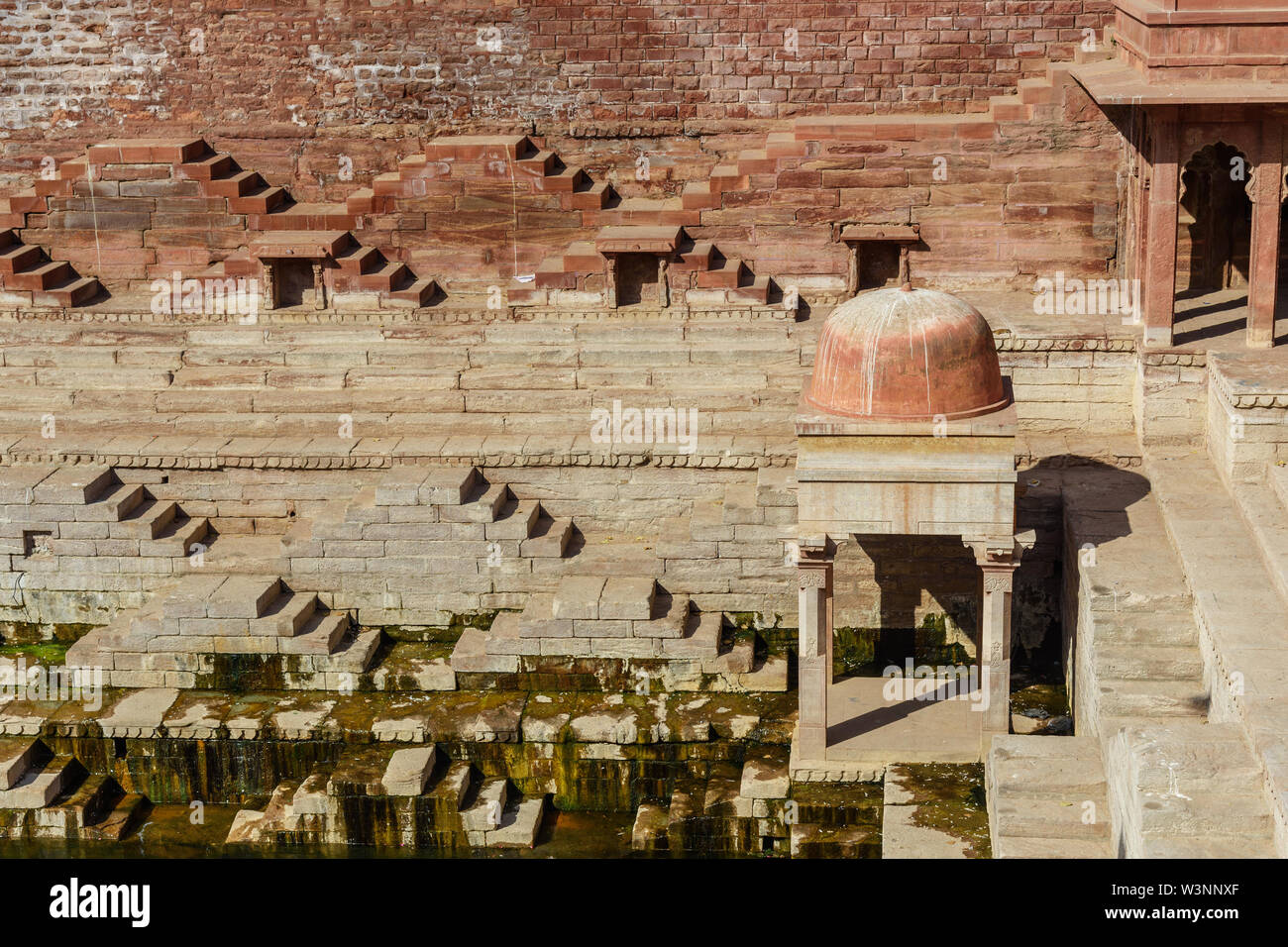 Toor ji ka Baori étape bien dans Jodhpur. Le Rajasthan. L'Inde Banque D'Images