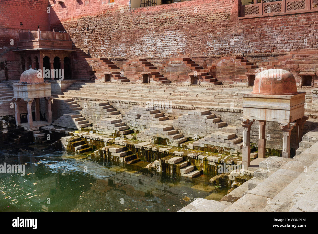 Toor ji ka Baori étape bien dans Jodhpur. Le Rajasthan. L'Inde Banque D'Images