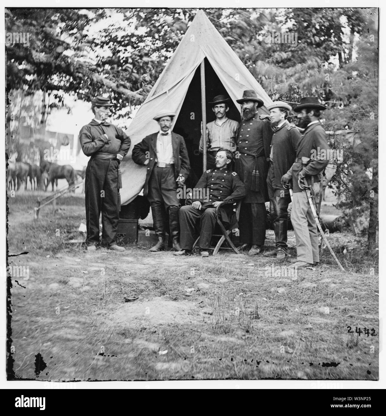 Le colonel George H. Chapman (3e de cavalerie de l'Indiana) et le personnel de son siège. Armée du Potomac Banque D'Images