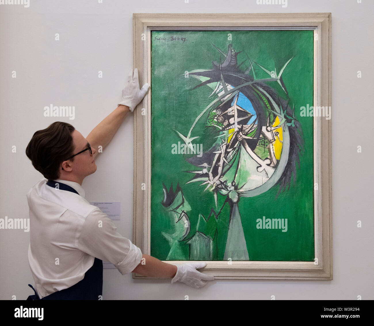 Sotheby's, Londres, Royaume-Uni. 17 juillet 2019. Brave New Visions : les émigrés qui ont transformé le monde de l'art britannique. Une exposition racontant l'histoire des premiers concessionnaires d'émigrés et les éditeurs qui a révolutionné le monde de l'art de la Grande-Bretagne. Une partie d'Initiés/de l'extérieur, une année remplie de festivités célébrant les réfugiés de l'Europe nazie et leur contribution à l'indélébile la culture britannique. Image : Hanover Gallery. Graham Sutherland. Tête d'épine, 1947. Daniel Katz Gallery, Londres. Credit : Malcolm Park/Alamy Live News. Banque D'Images