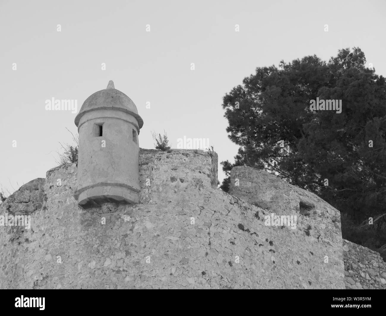 Détail de l'enceinte et petite tour du Château de Denia, Espagne Banque D'Images Détail de l'enceinte et petite tour du Château de Denia, Espagne Banque D'Images