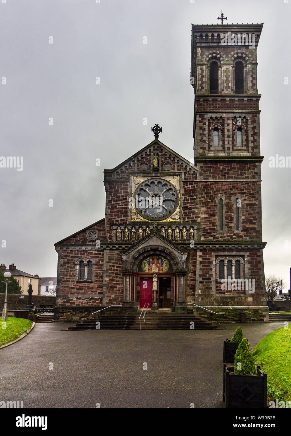 Facile à repérer un monument est la Cathédrale de Lismore près du centre du village Banque D'Images