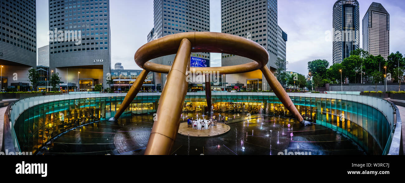 Singapour - Jun 5, 2019 : Fontaine de la richesse à Suntec City est répertorié par le Livre Guinness des Records en 1998 comme la plus grande fontaine dans le monde. Banque D'Images