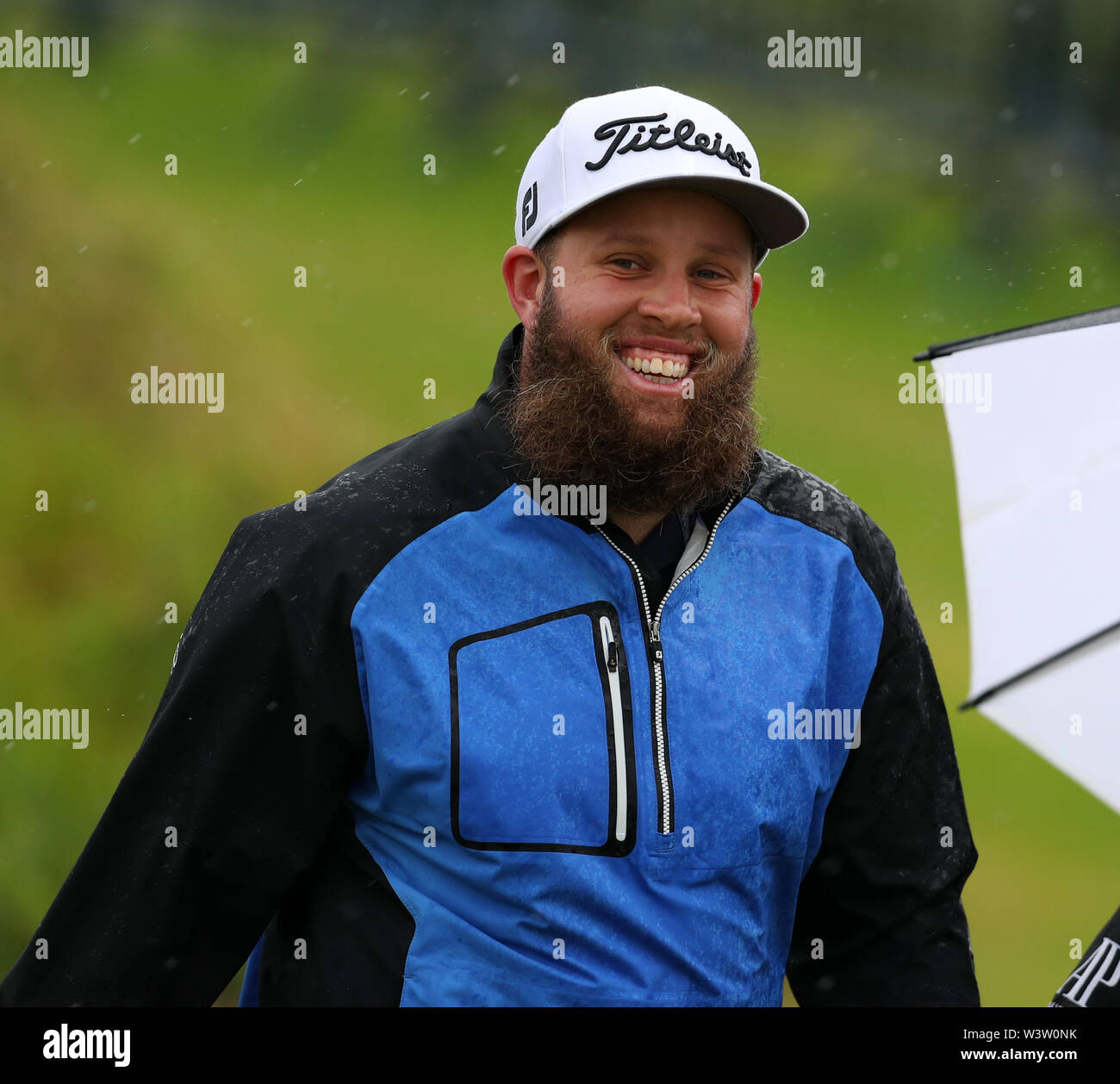 17 juillet, Portrush, pays d'Antrim, en Irlande du Nord ; le 148e Open de Golf, club de golf Royal Portrush, jour de pratique ; Andrew Johnston (FRA) sourire alors qu'il marche marche de la 18e tee Banque D'Images