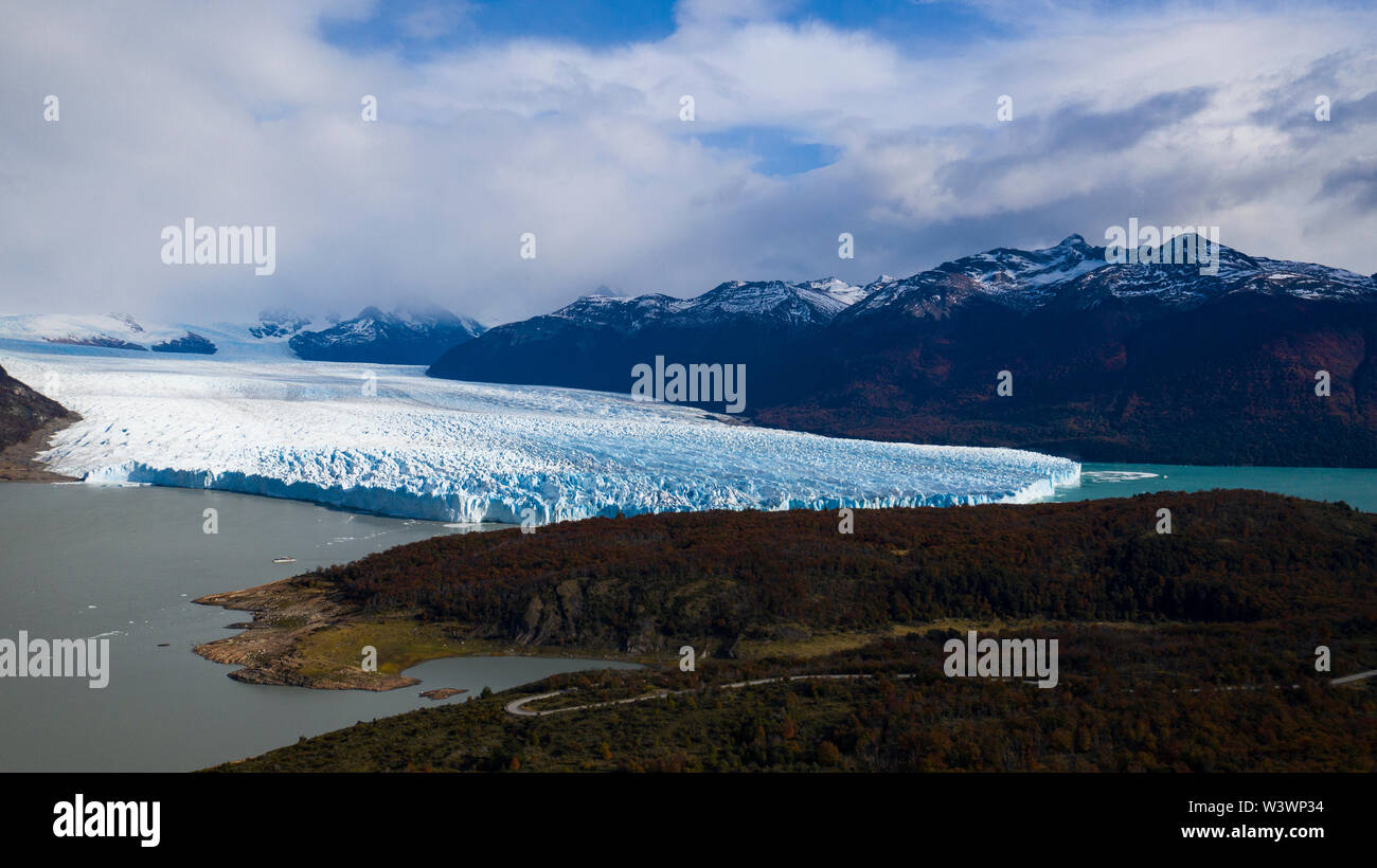 Perito Moreno Glacier Aerial Banque De Photographies Et D images perito-moreno-glacier-aerial-banque-de-photographies-et-d-images
