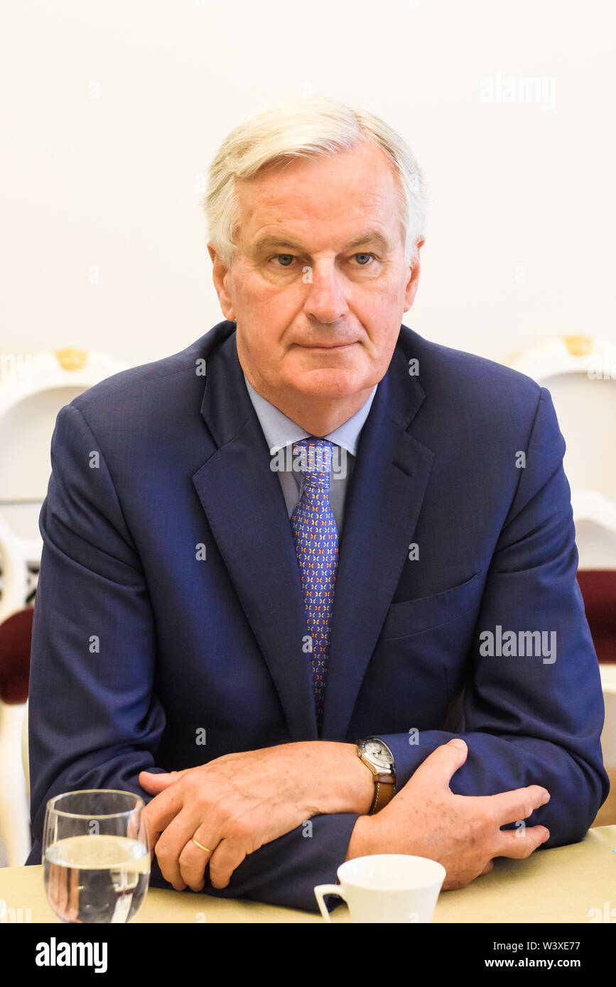 RIGA, Lettonie. 18 juillet, 2019. Michel Barnier, négociateur en chef pour le Royaume-Uni de quitter l'Union européenne rencontre avec Beitnere-Le Dagmara Galla, Vice-président de la Saeima (Parlement letton). Credit : Gints Ivuskans/Alamy Live News Banque D'Images