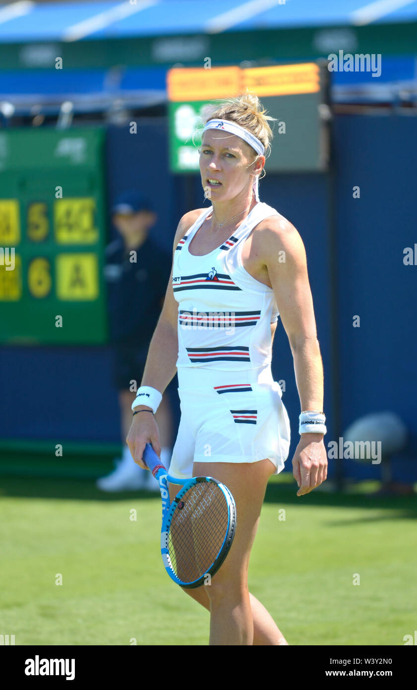 Pauline Parmentier (Fra) jouant dans le premier tour de qualification de la nature internationale de la vallée, le Devonshire Park, Eastbourne, Royaume-Uni. 22 Juin 2019 Banque D'Images