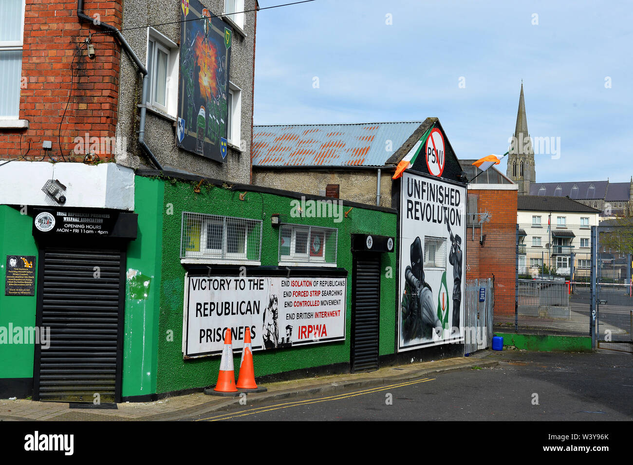 James McDaid House, siège national de Saoradh, à Derry, en Irlande du Nord. Saoradh. Pour la libération de l'Irlande, est un parti politique formé par les républicains irlandais dissidents en 2016 et liée à la nouvelle de l'IRA. ©George Sweeney / Alamy Stock Photo Banque D'Images