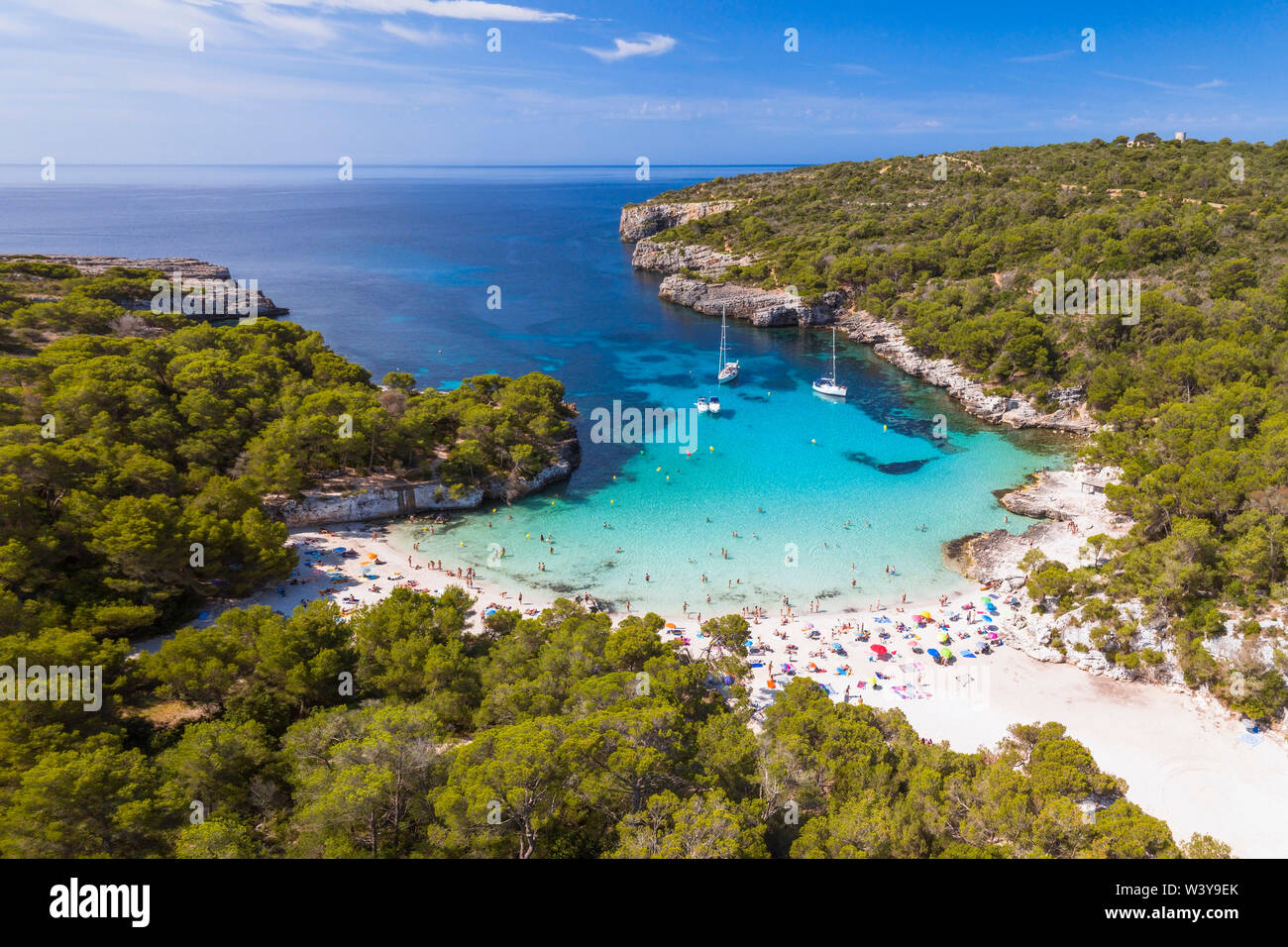 Vue aérienne de la plage Cala Turqueta, Minorque, Iles Baléares, Espagne Banque D'Images
