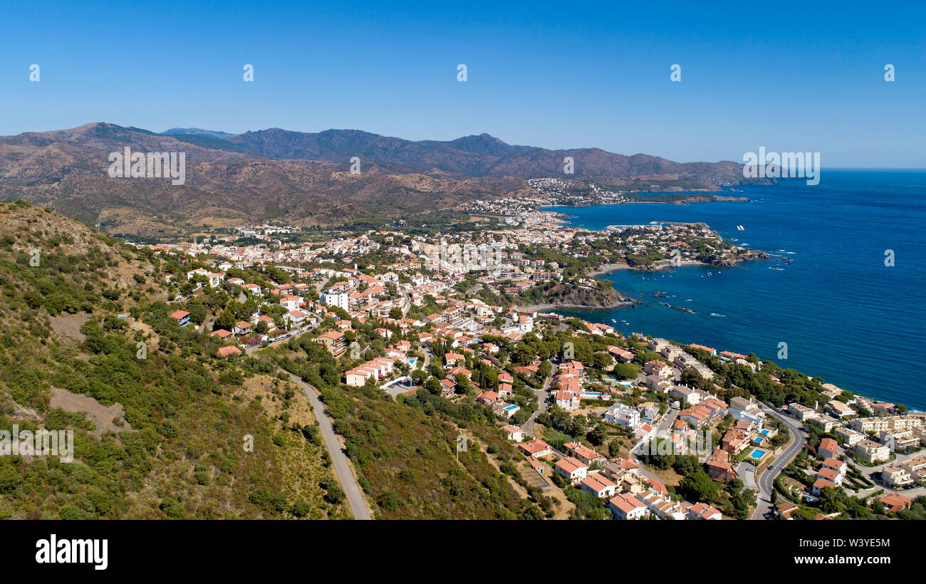 Photo aérienne de Llanca en Catalogne, Espagne Banque D'Images