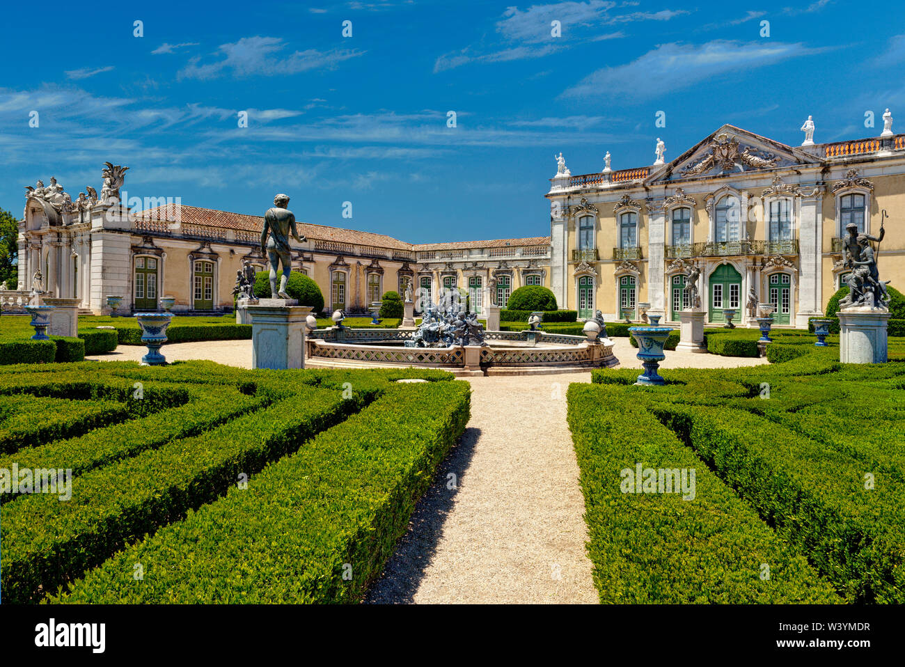 Les jardins du Palais de Queluz, Lisbonne, Portugal Banque D'Images