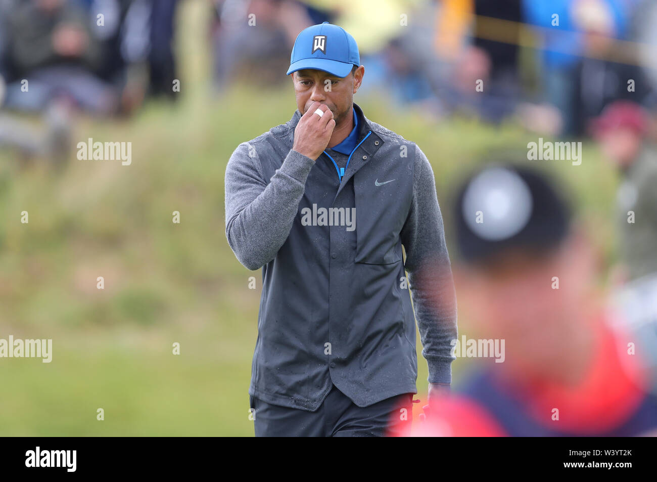 USA's Tiger Woods fait abattus au cours de la première journée de l'Open Championship 2019 au Club de golf Royal Portrush. Banque D'Images