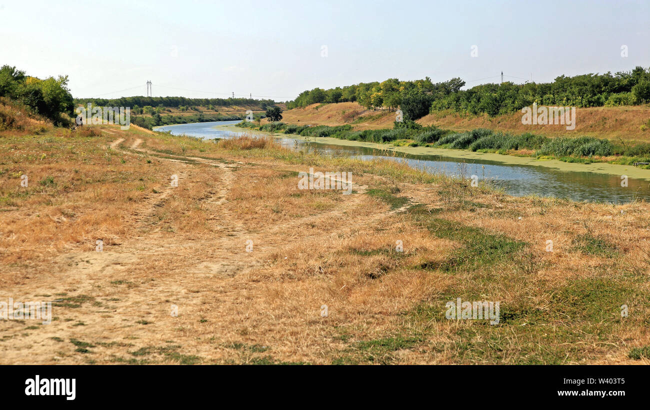 Canal navigable artificielle en Voïvodine Serbie Banque D'Images