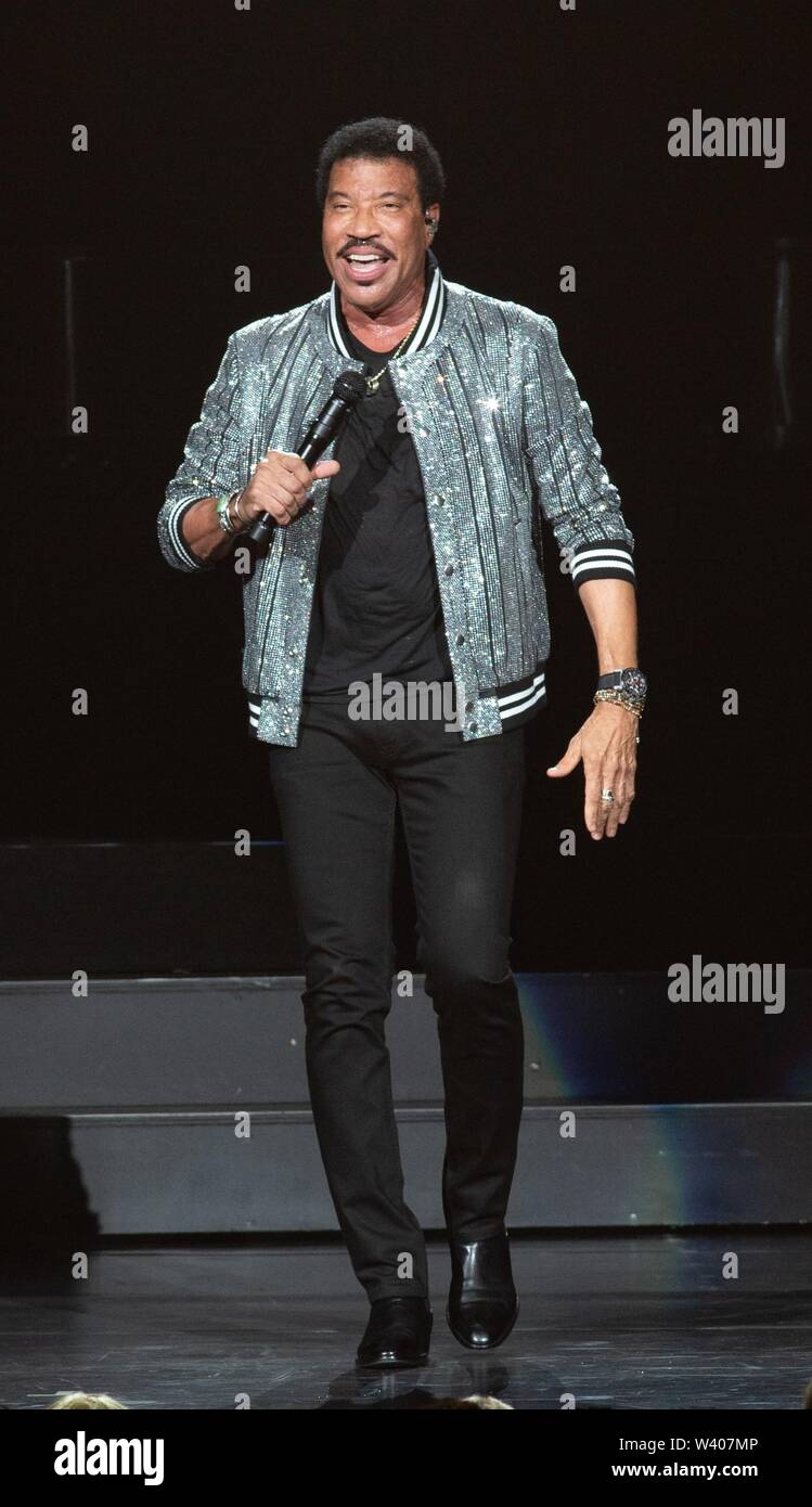 New York, NY, USA. 17 juillet, 2019. Lionel Richie sur scène pour Lionel Richie Hello 2019 Tour, le Radio City Music Hall, New York, NY 17 juillet 2019. Credit : RCF/Everett Collection/Alamy Live News Banque D'Images