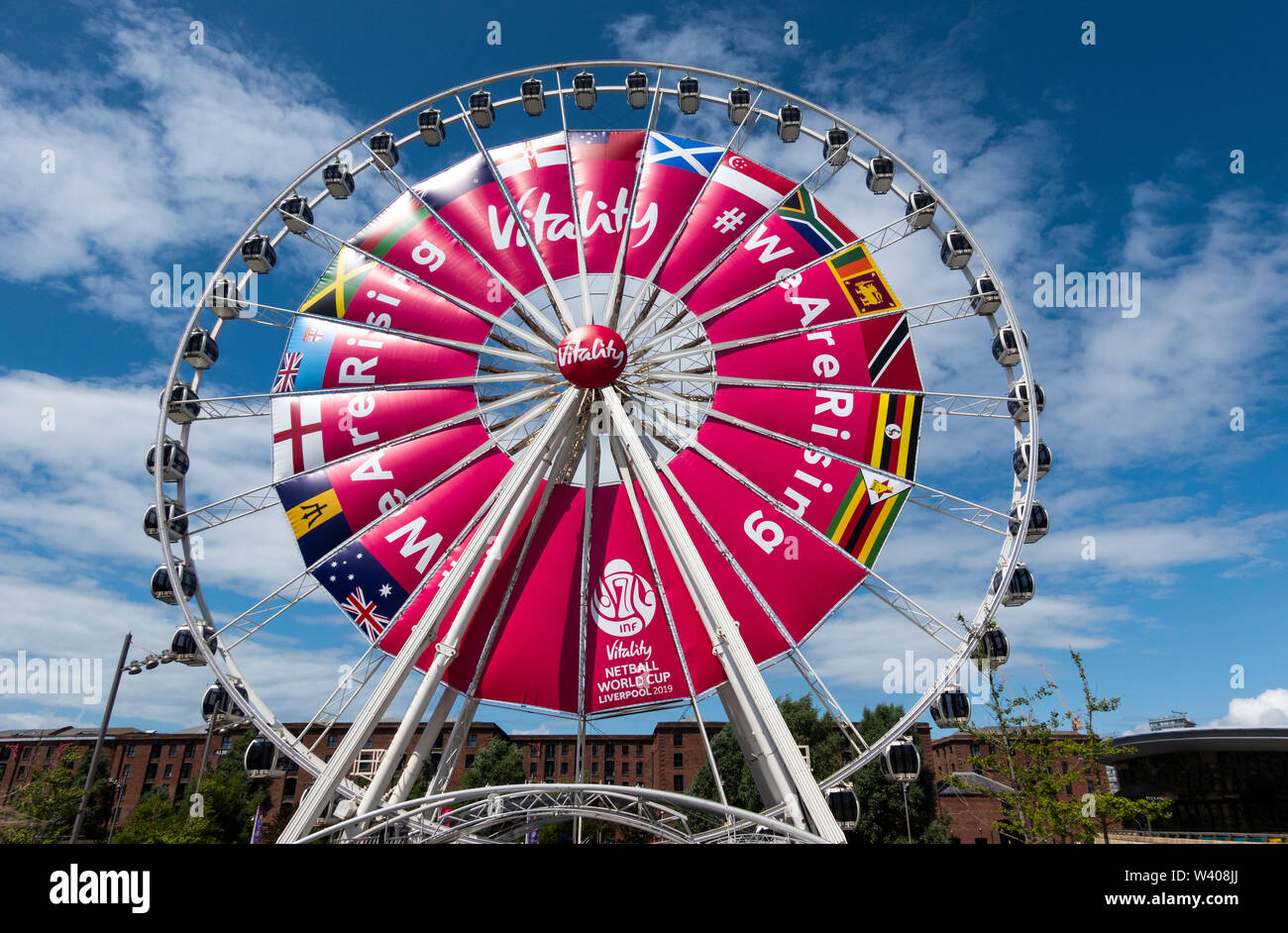 Coupe du Monde 2019 de Netball vitalité signe sur la roue de Liverpool Banque D'Images