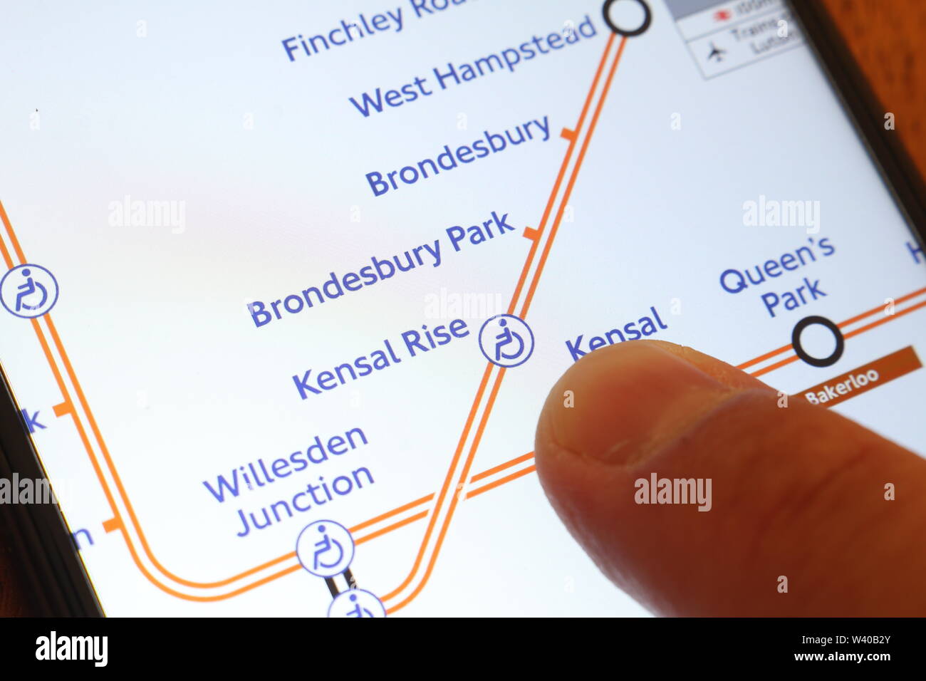 Plan du métro de Londres sur l'écran du smartphone Banque D'Images