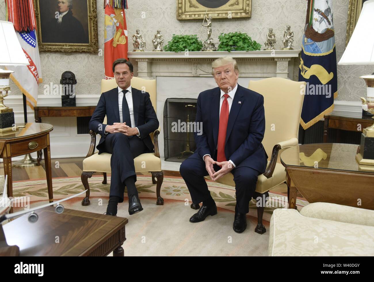 Le président américain, Donald Trump rencontre le Premier ministre Mark Rutte des Pays-Bas dans le bureau ovale de la Washington, DC, le 18 juillet 2019. Crédit : Olivier Douliery/piscine par CNP | conditions dans le monde entier Banque D'Images