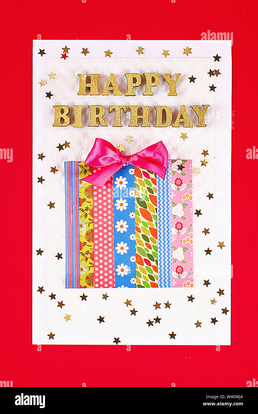 Carte Diy Joyeux Anniversaire Don Sur Une Carte Postale De Scotch Photo Stock Alamy