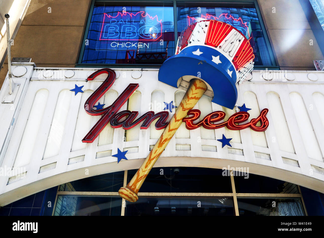 Signe de l'ancien magasin des Yankees de New York Banque D'Images