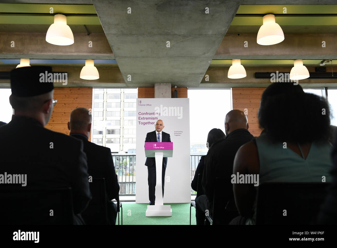 Sajid Javid fait un discours au centre de Londres pour s'attaquer à l'extrémisme comme il l'appelle sur les personnalités publiques à "président leur langue' pour arrêter la propagation des idéologies toxiques.. Banque D'Images