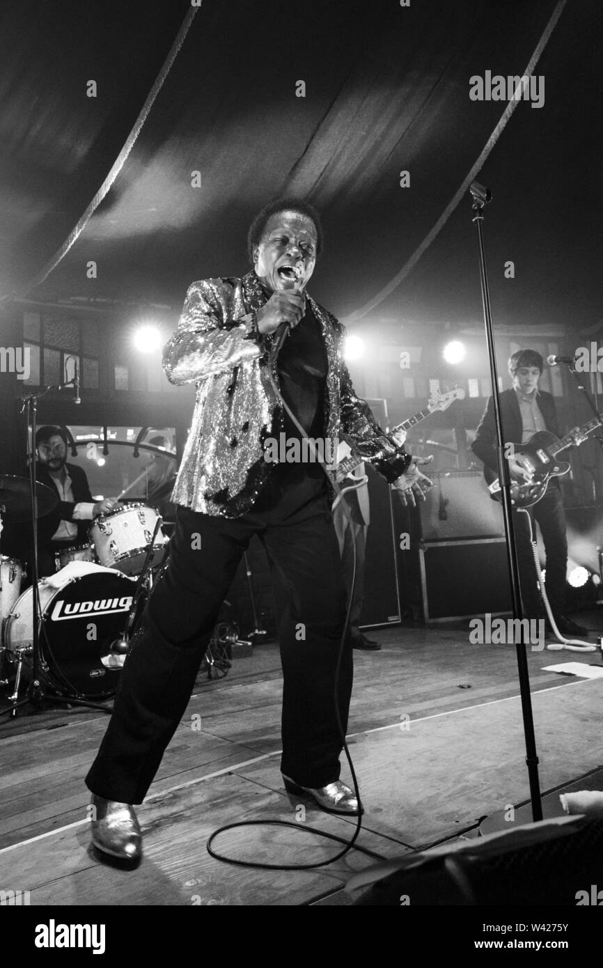 Bergen, Norvège - Juin 14th, 2019. La chanteuse soul et funk américain Lee Fields effectue un concert live avec son groupe les expressions au cours de la Norwegian music festival Bergenfest 2019. (Photo crédit : Gonzales Photo - Jarle H. MEO). Banque D'Images