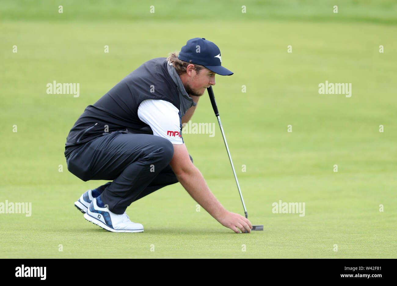 England's Eddie Pepperell au cours de la deuxième journée de l'Open Championship 2019 au Club de golf Royal Portrush. Banque D'Images