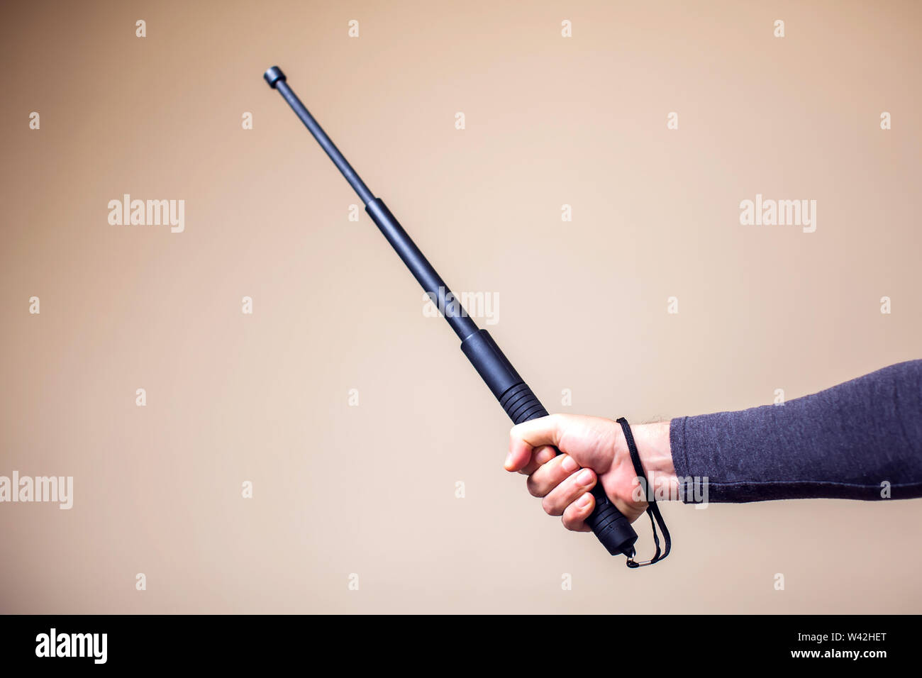 policier tonfa arme intervention sécurité Stock Photo