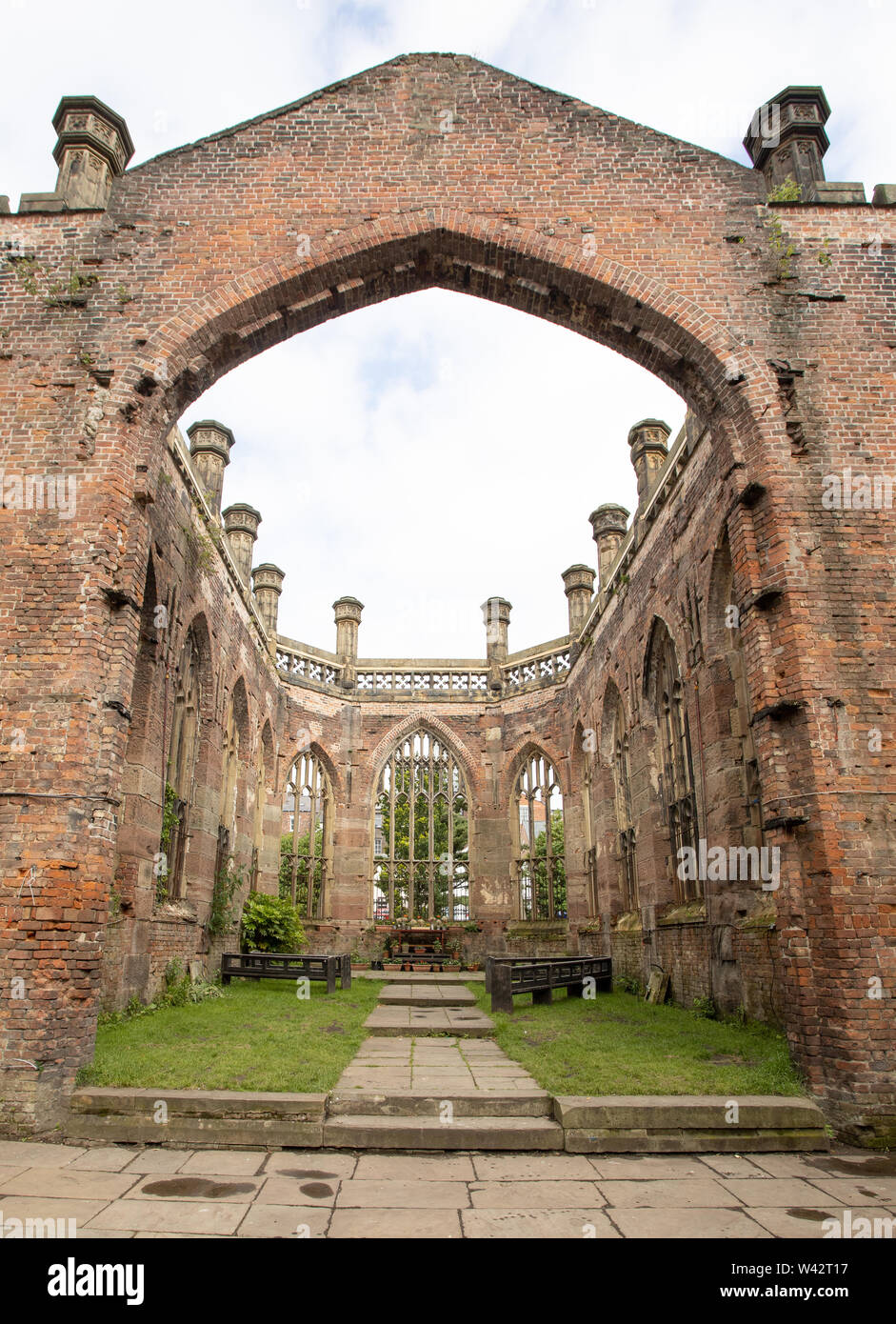 L'église a été construite entre 1811 et 1832, il a été gravement endommagé au cours de la campagne de Liverpool en 1941 Banque D'Images