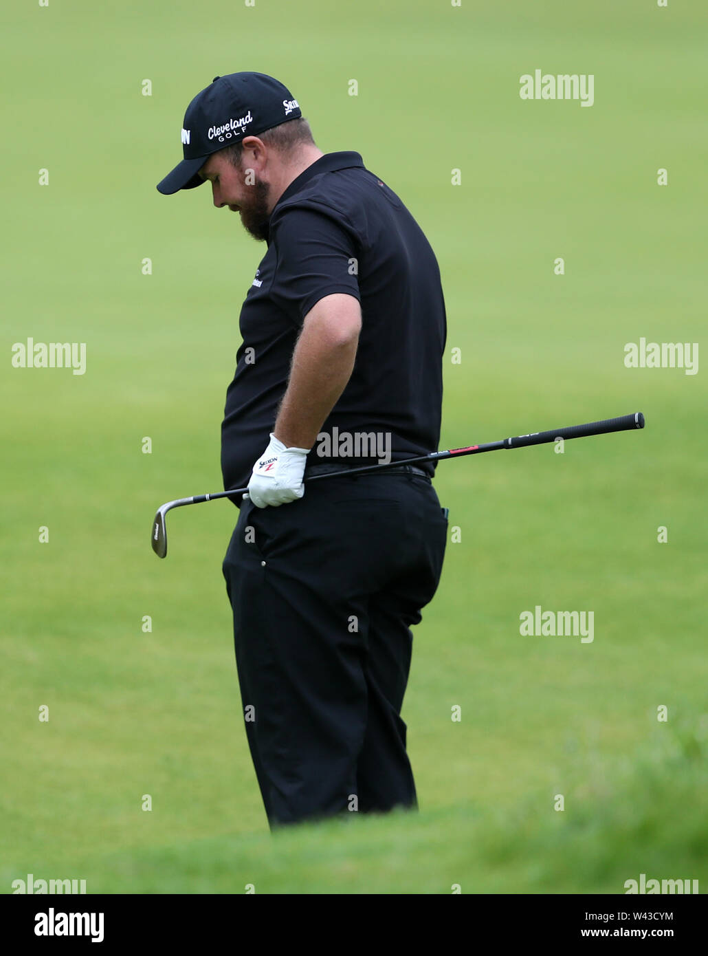 La République d'Irlande Shane Lowry sur le 17e vert pendant la deuxième journée de l'Open Championship 2019 au Club de golf Royal Portrush. Banque D'Images