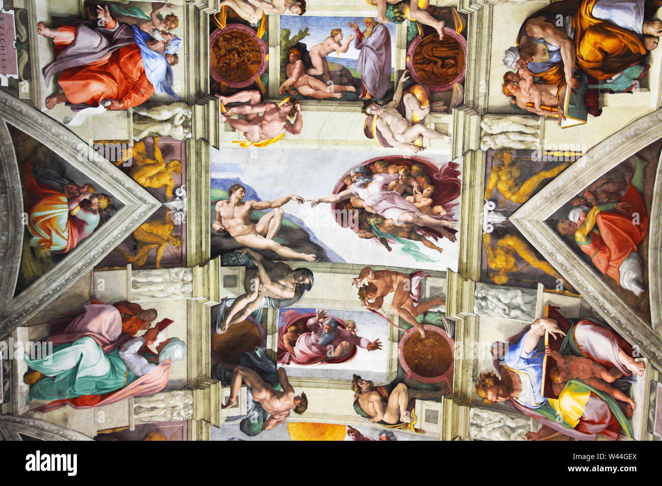 Une partie de la création d'Adam par Michel-Ange sur le plafond de la chapelle Sixtine au Vatican Banque D'Images