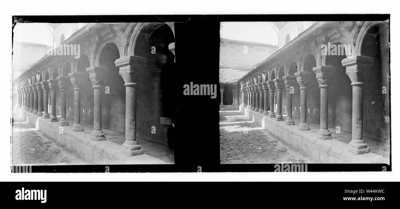 Claustre romànic de la catedral de la Seu d'Urgell (Vdr-25 57). Banque D'Images