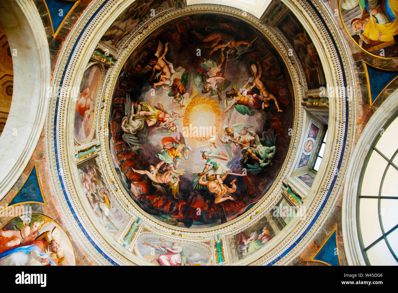 Michelangelo's fresque au plafond plafond du dôme, Chapelle Sixtine, Musée du Vatican, Rome, Italie. Banque D'Images