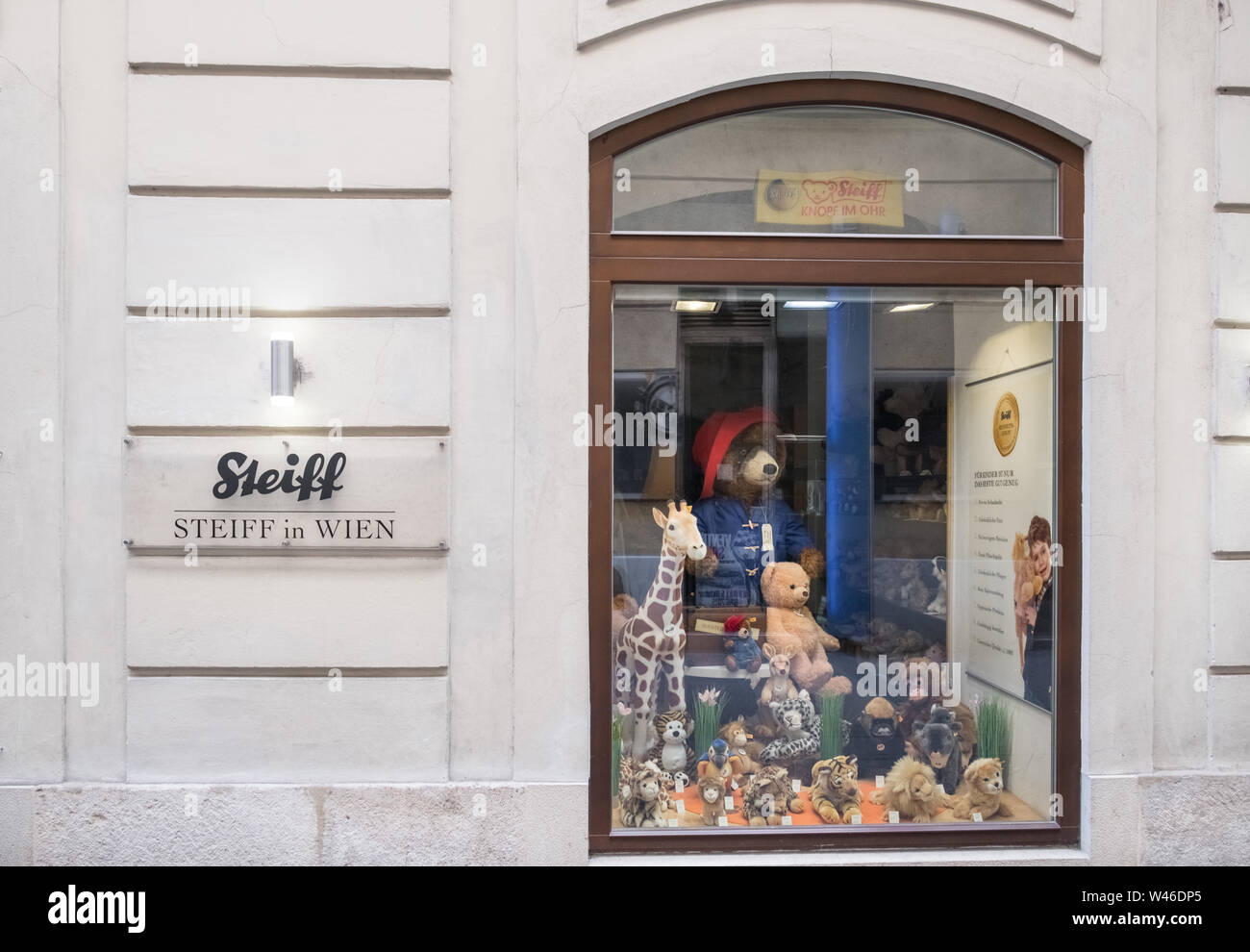L'extérieur du magasin de jouets Steiff, Bräunerstraße, Vienne, Autriche  Photo Stock - Alamy