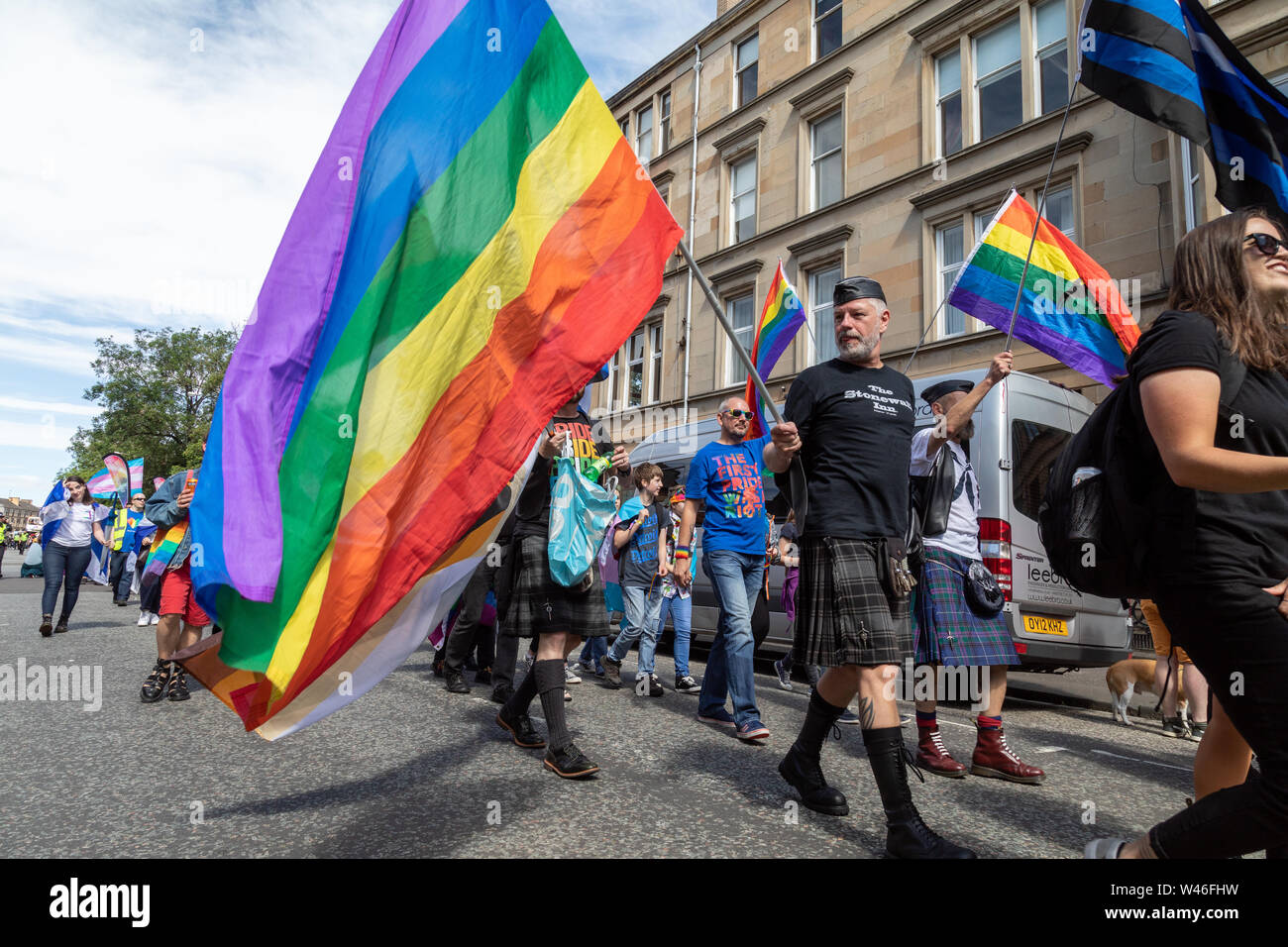 Glasgow, Royaume-Uni. 20 juillet 2019. Le tout premier événement de la fierté LGBT Gla samedi débute avec une marche de Glasgow Kelvingrove Park's à George Square. Après un line-up d'animations est prévu à l'Samedi festival Gla noeud du Strathclyde University Student Union. Banque D'Images