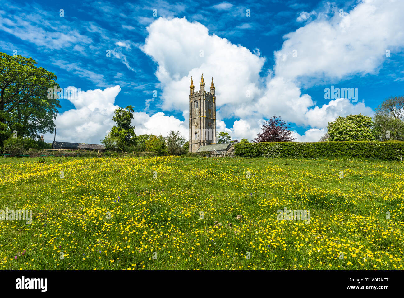 L'église de St Pancras à Widecombe dans le village de lande Dartmoor National Park, Devon, Angleterre, Royaume-Uni. Banque D'Images