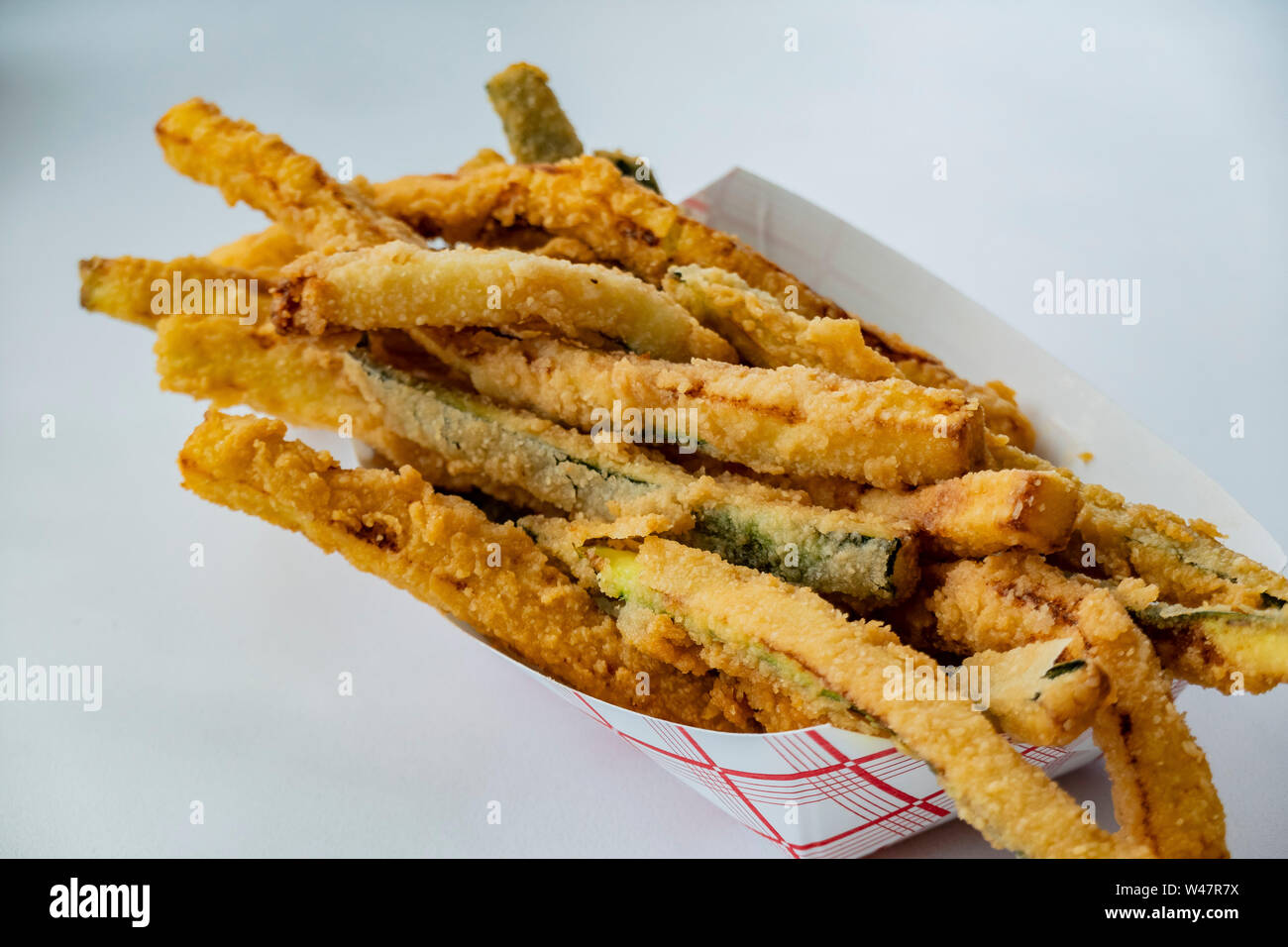 Gros plan de style grecque de légumes frits, mangé à Baker, Californie Banque D'Images