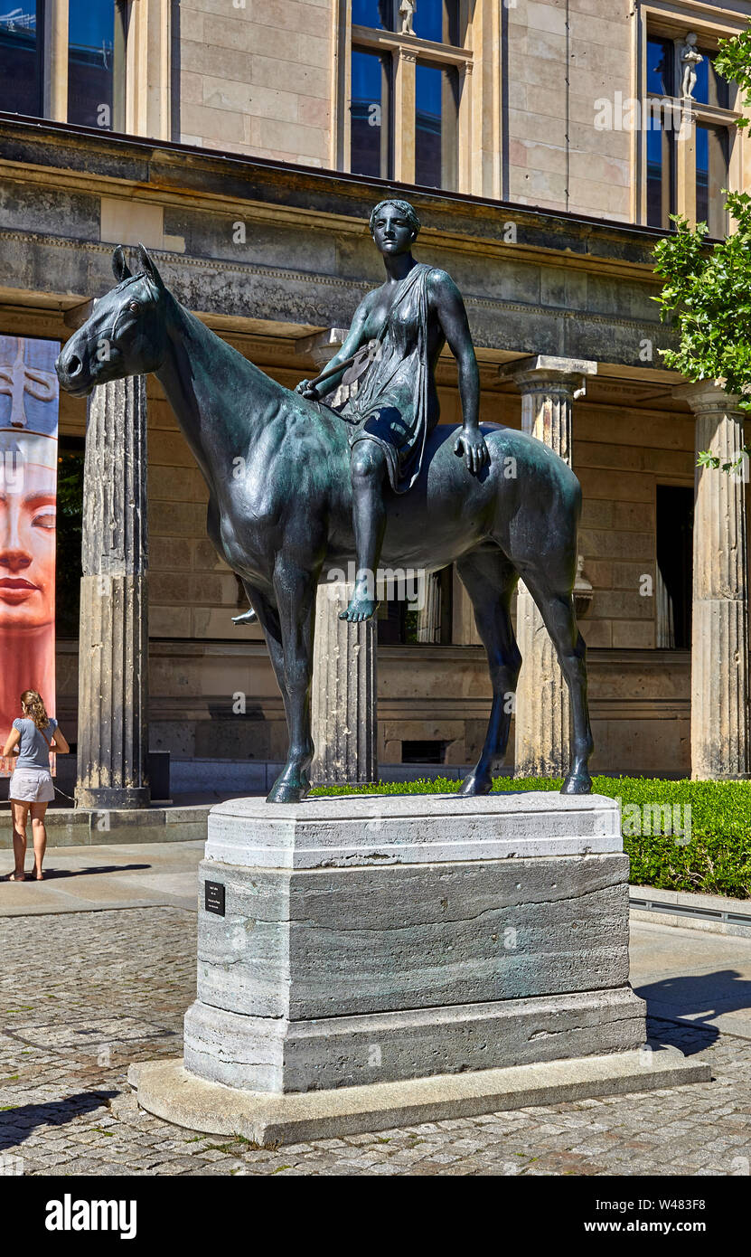 Louis Tuaillon (1862-1919) Amazon à cheval, ca. 1890/95 (1895) en bronze moulé représentant un peuple mythique de la lutte contre les femmes, l'Tuaillon Amazon. Banque D'Images
