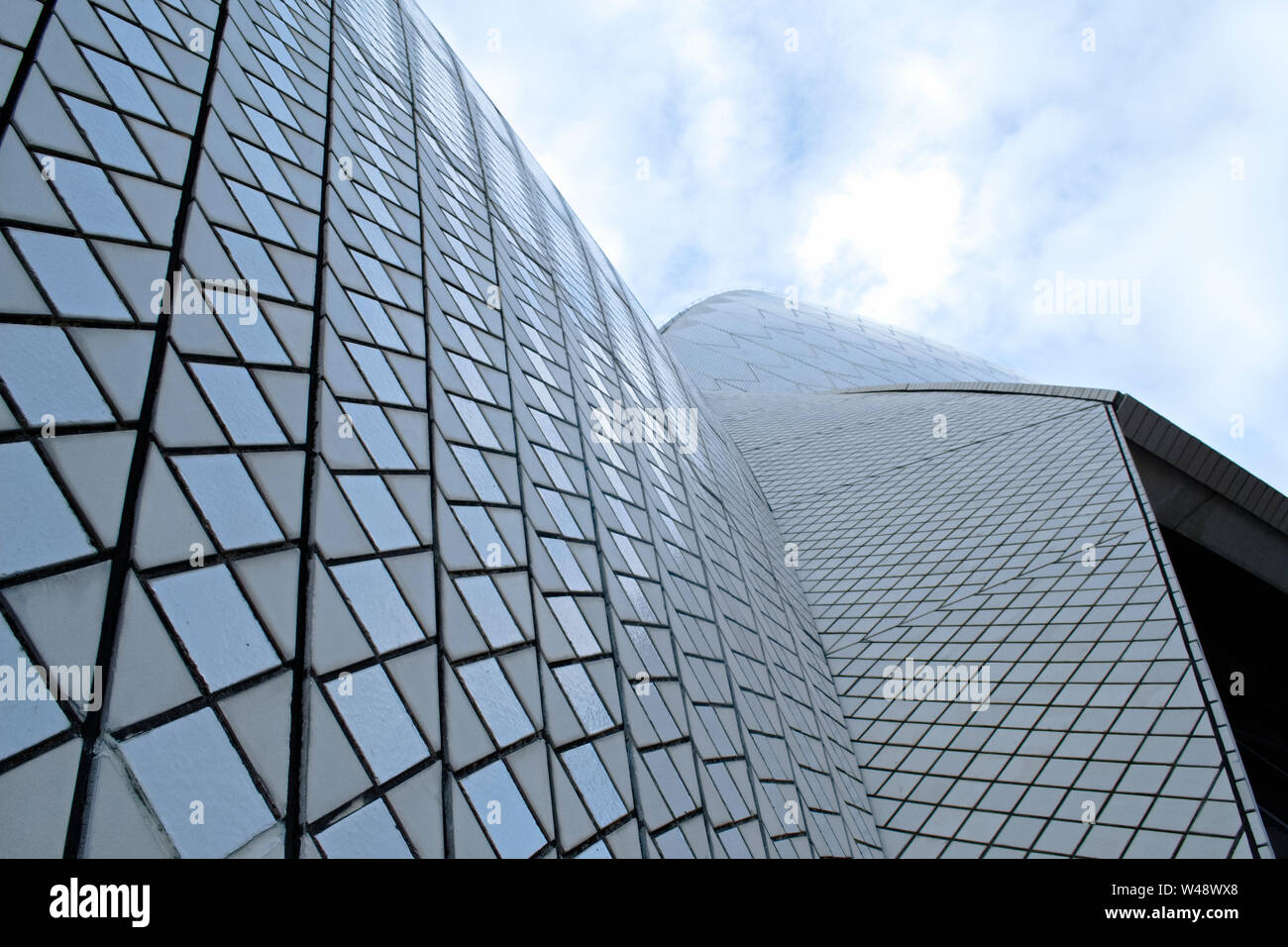 Toit de l'Opéra de Sydney à Sydney, Australie. Conçu par l'architecte danois Jorn Utzon Banque D'Images