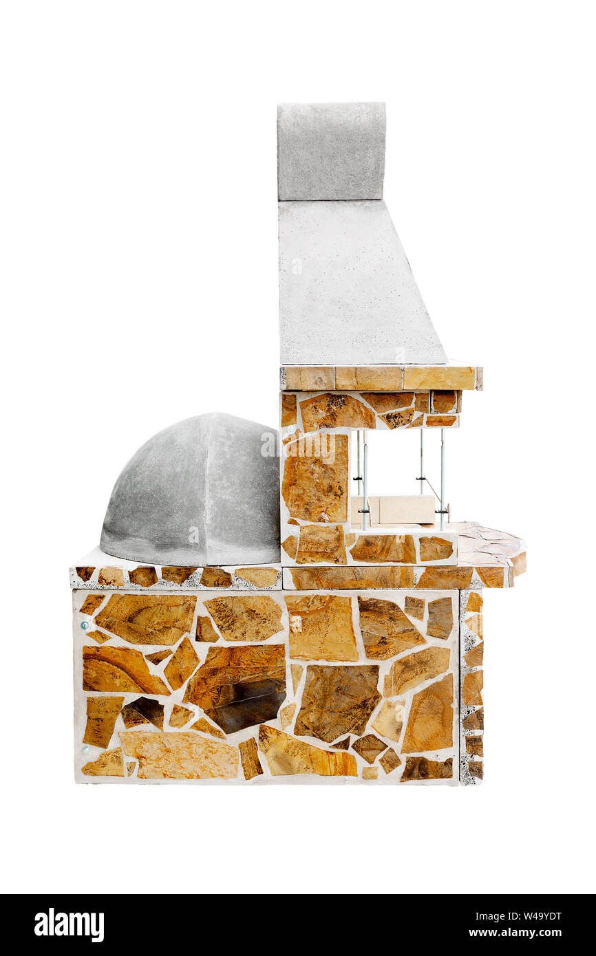 Barbecue inutilisés Cheminée avec barbecue four pour la nourriture. Place de la famille parti. Barbecue en plein air. Nouveau Barbecue Grill fabriqué à partir de briques sur T Banque D'Images Barbecue inutilisés Cheminée avec barbecue four pour la nourriture. Place de la famille parti. Barbecue en plein air. Nouveau Barbecue Grill fabriqué à partir de briques sur T Banque D'Images