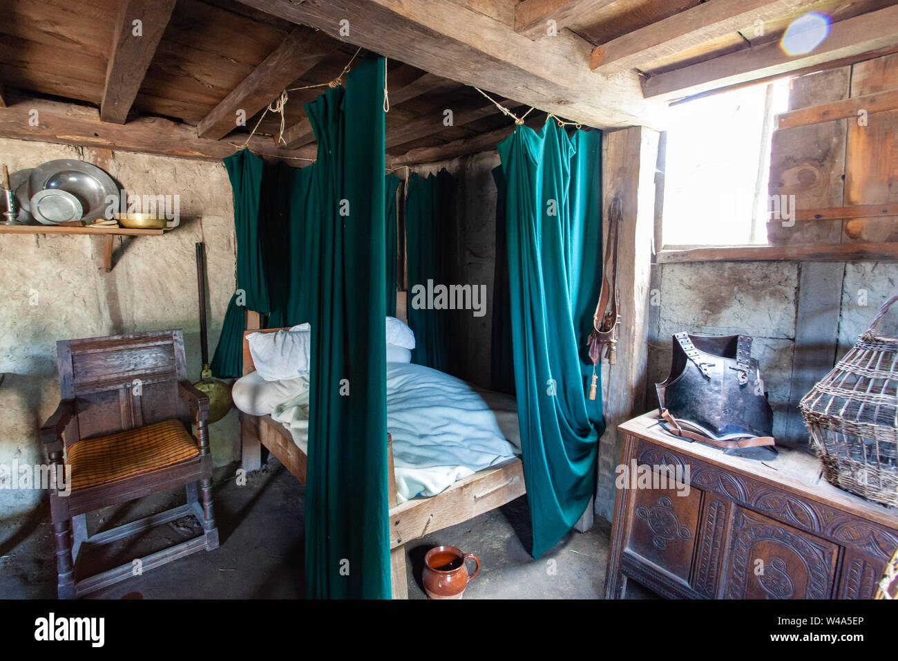 L'intérieur simple et rustique d'un Plimoth Plantation House, Plymouth MA Banque D'Images