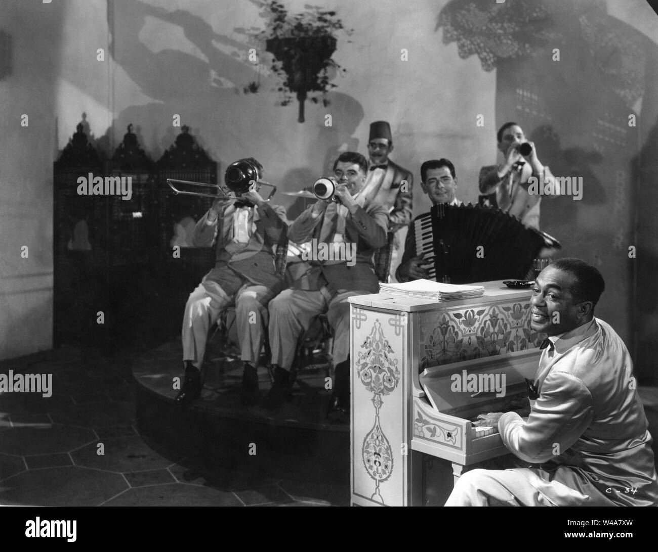 DOOLEY WILSON comme SAM à Casablanca 1942 réalisateur Michael Curtiz Warner Bros. Banque D'Images