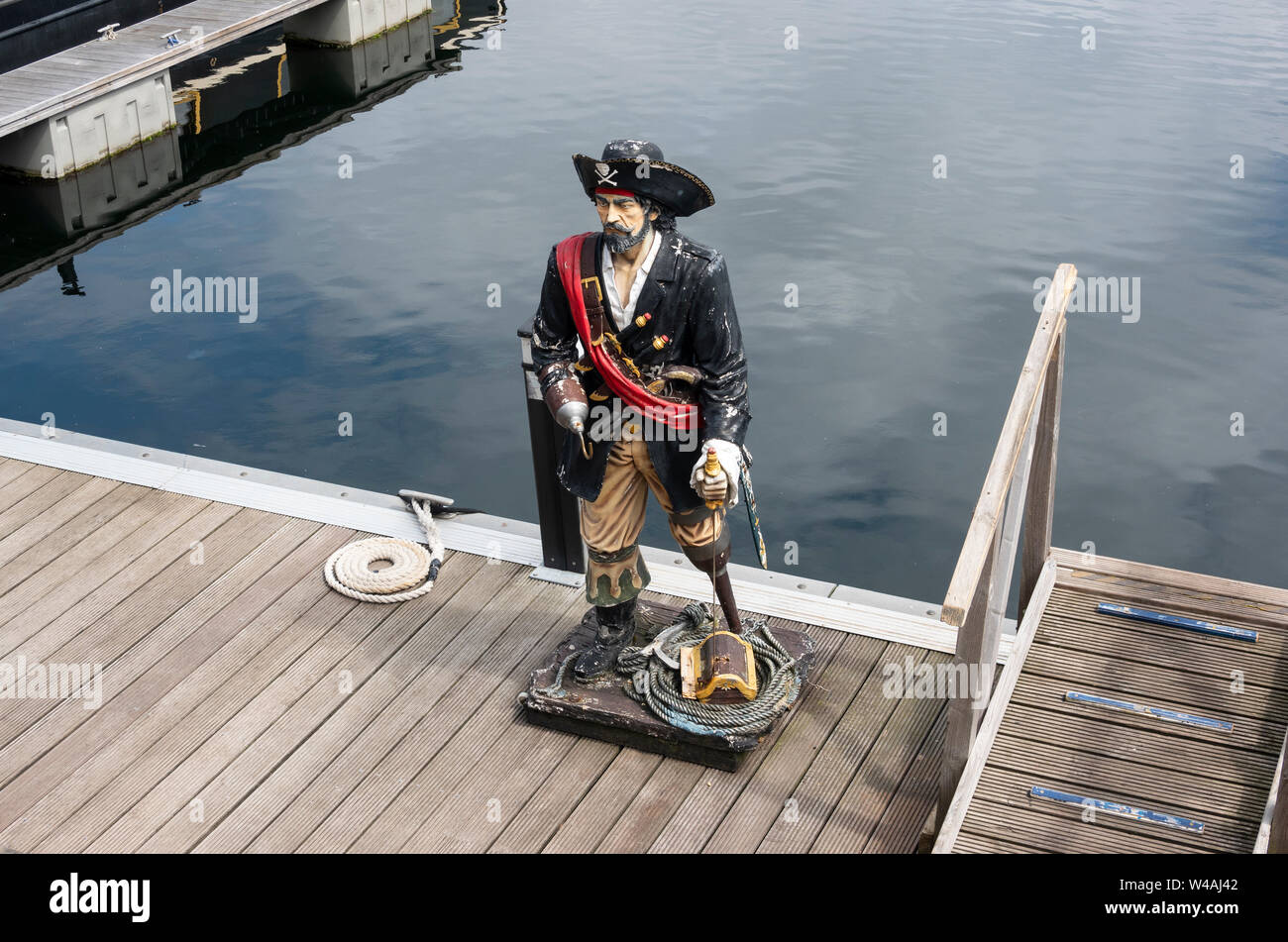 Statue de pirate en péniche domaine de l'Albert Dock de Liverpool, en Angleterre Banque D'Images