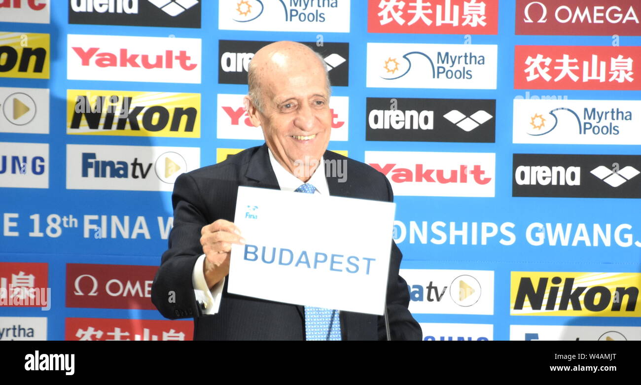 Gwangju, Corée du Sud - Jul 21, 2019. Julio Maglione Président de la FINA présente le nom de Budapest au cours de la 2019 aux Championnats du Monde de Natation FINA. Banque D'Images