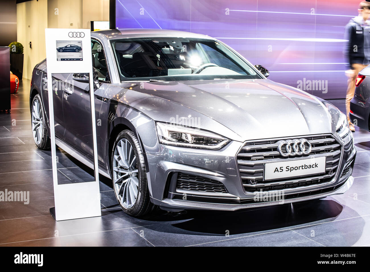 Bruxelles, Belgique, Jan 2019 Audi A5 Sportback TDI quattro 40, Brussels Motor Show, 2e gen, MLB, plate-forme B9, compact coupé par Audi voiture exécutif Banque D'Images