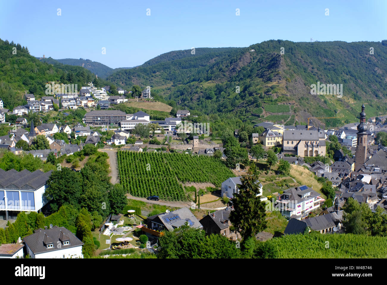 Avis de Cochem, Allemagne et la Moselle du château au sommet de la colline Banque D'Images