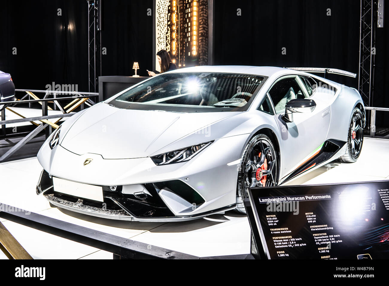 Bruxelles, Belgique, Jan 2019 Lamborghini argenté ouragan performante, Bruxelles Salon de l'automobile, voitures de rêve, fabriqué par l'Italien Lamborghini supercar Banque D'Images